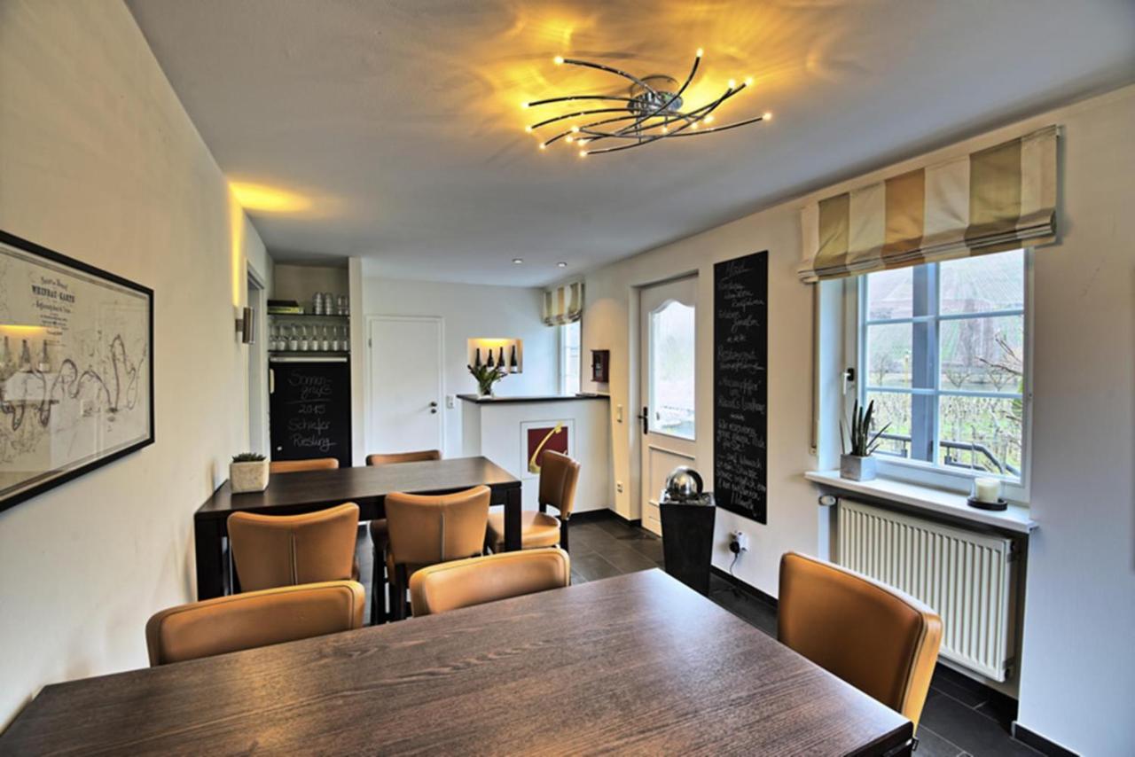 Weingut & Gaestehaus Christoph Cluesserath Trittenheim Eksteriør bilde